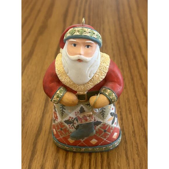 Hallmark Keepsake Ornament Santas from Around the World United States 2004 - 2A - Picture 4 of 11
